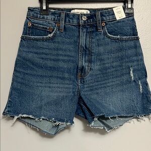 💥Abercrombie & Fitch Distressed Blue Jean Shorts💥